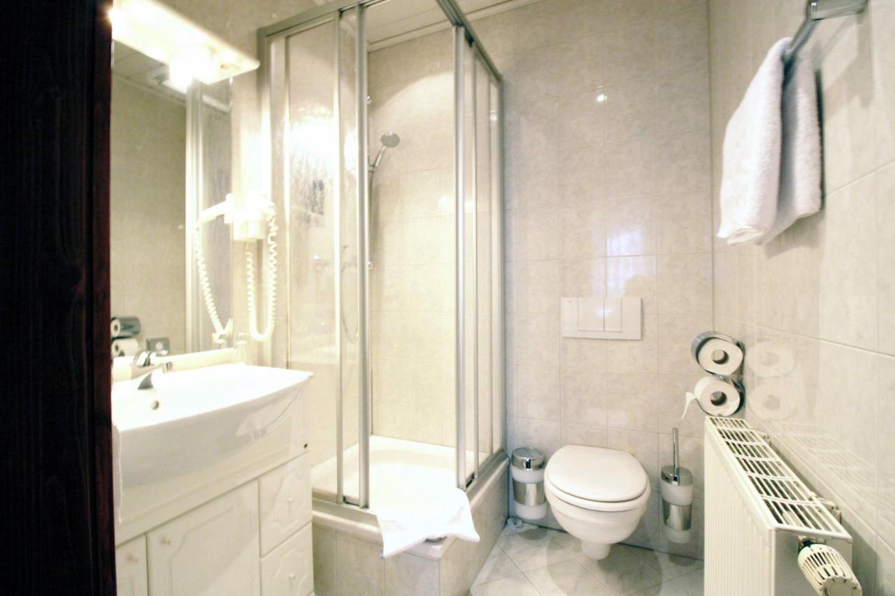 Hotel Promenadenhof Weissensee  Экстерьер фото